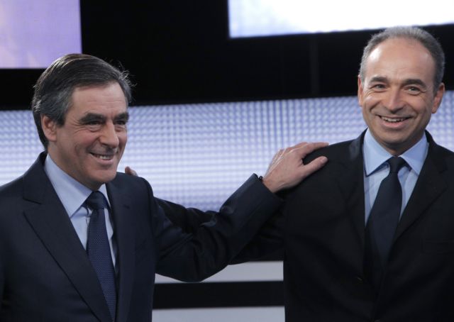 Ο Σαρκοζί απειλεί να χαρακτηρίσει «ακατάλληλους» Κοπέ και Φιγιόν αν δεν βρουν λύση